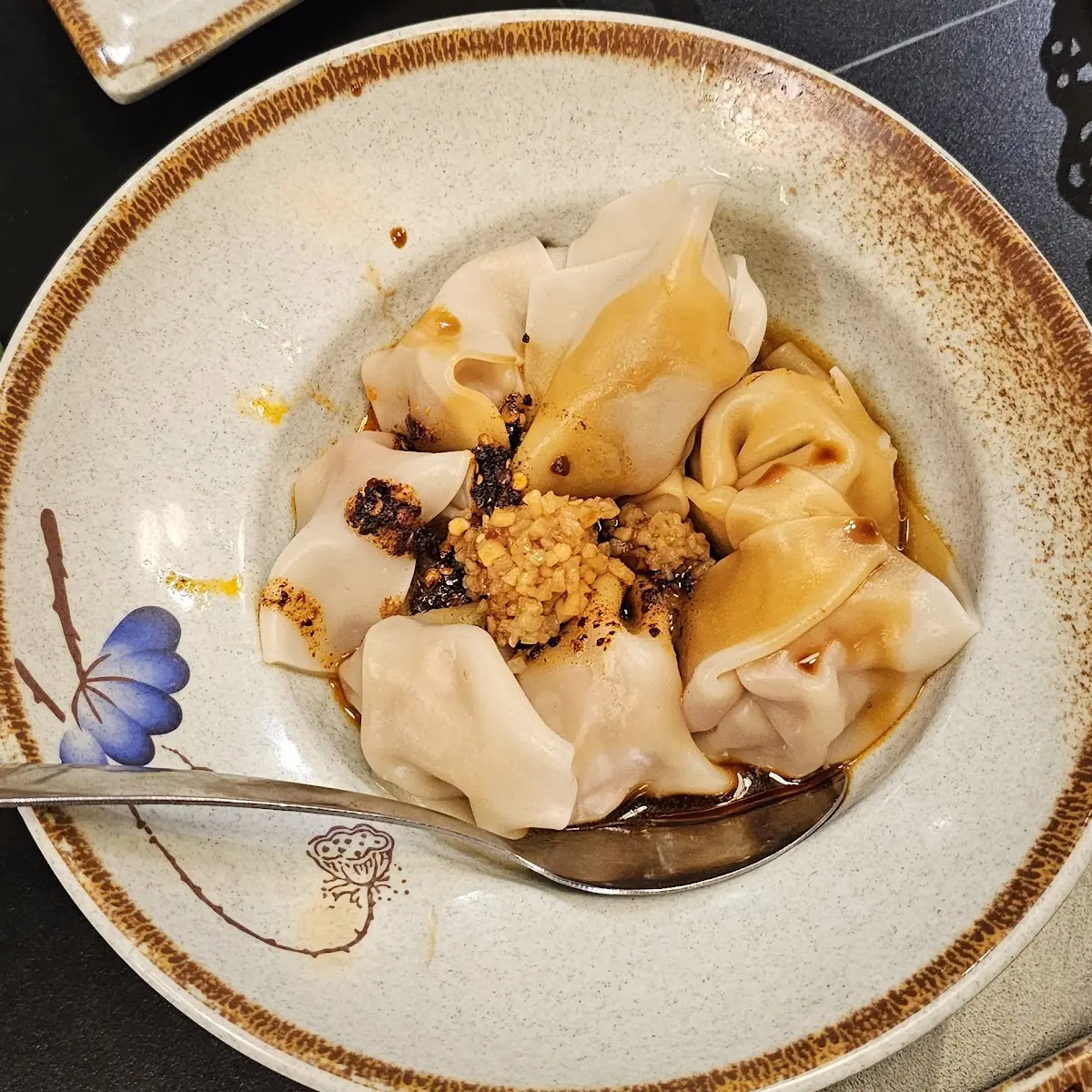 Dumpling with Red Hot Sauce 紅油水餃